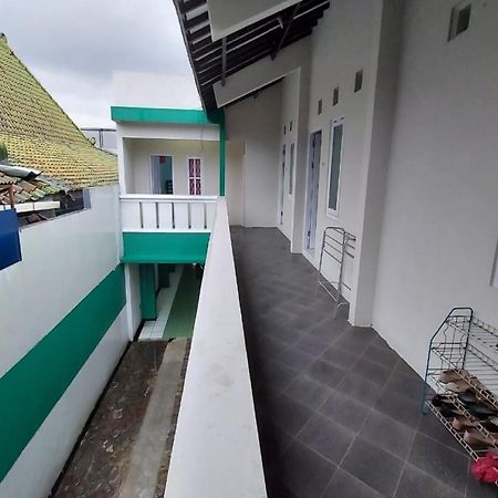 Oyo 90766 Gardenia Boarding House Hotel Purwokerto Eksteriør billede