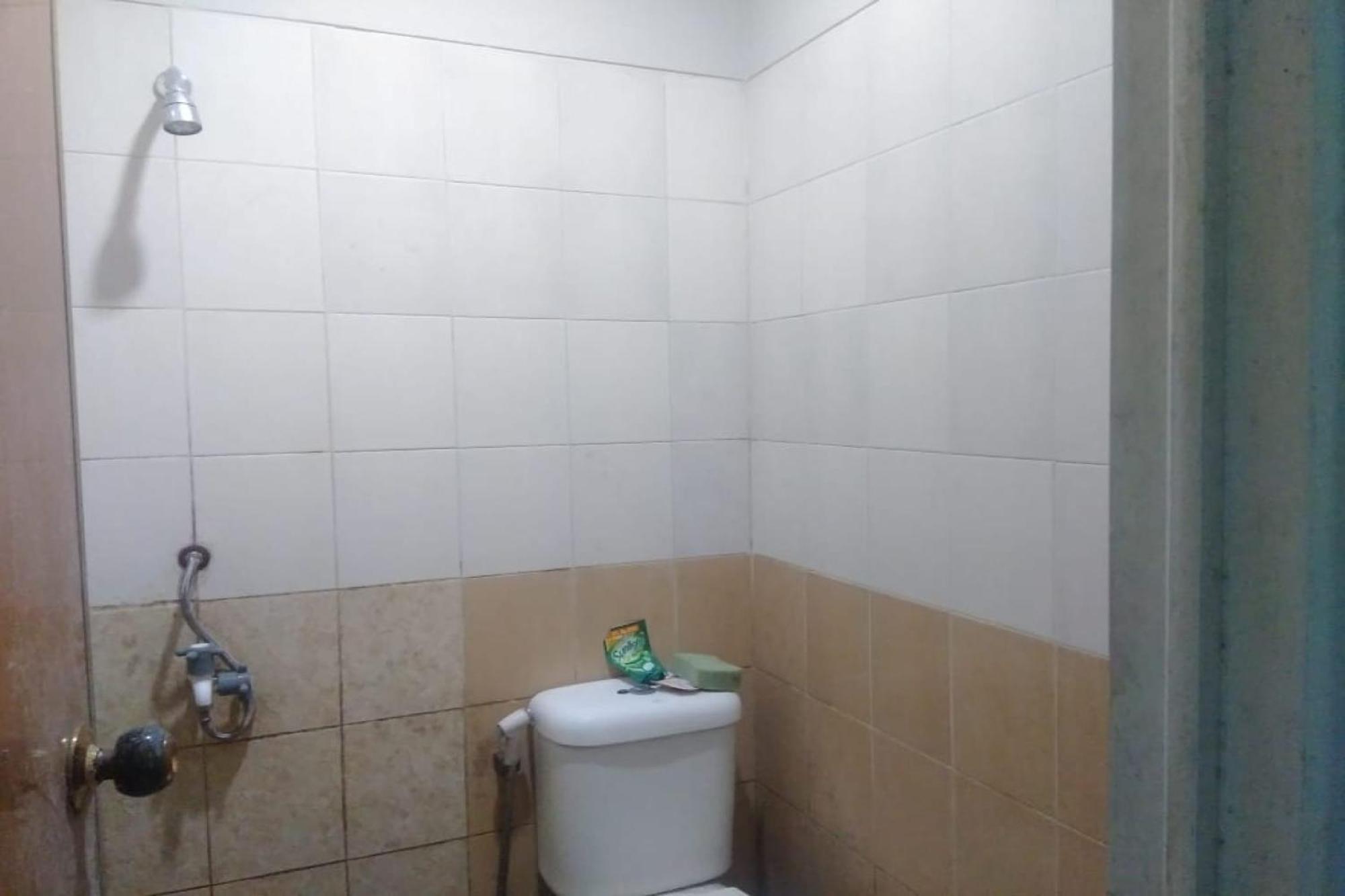 Oyo 90766 Gardenia Boarding House Hotel Purwokerto Eksteriør billede