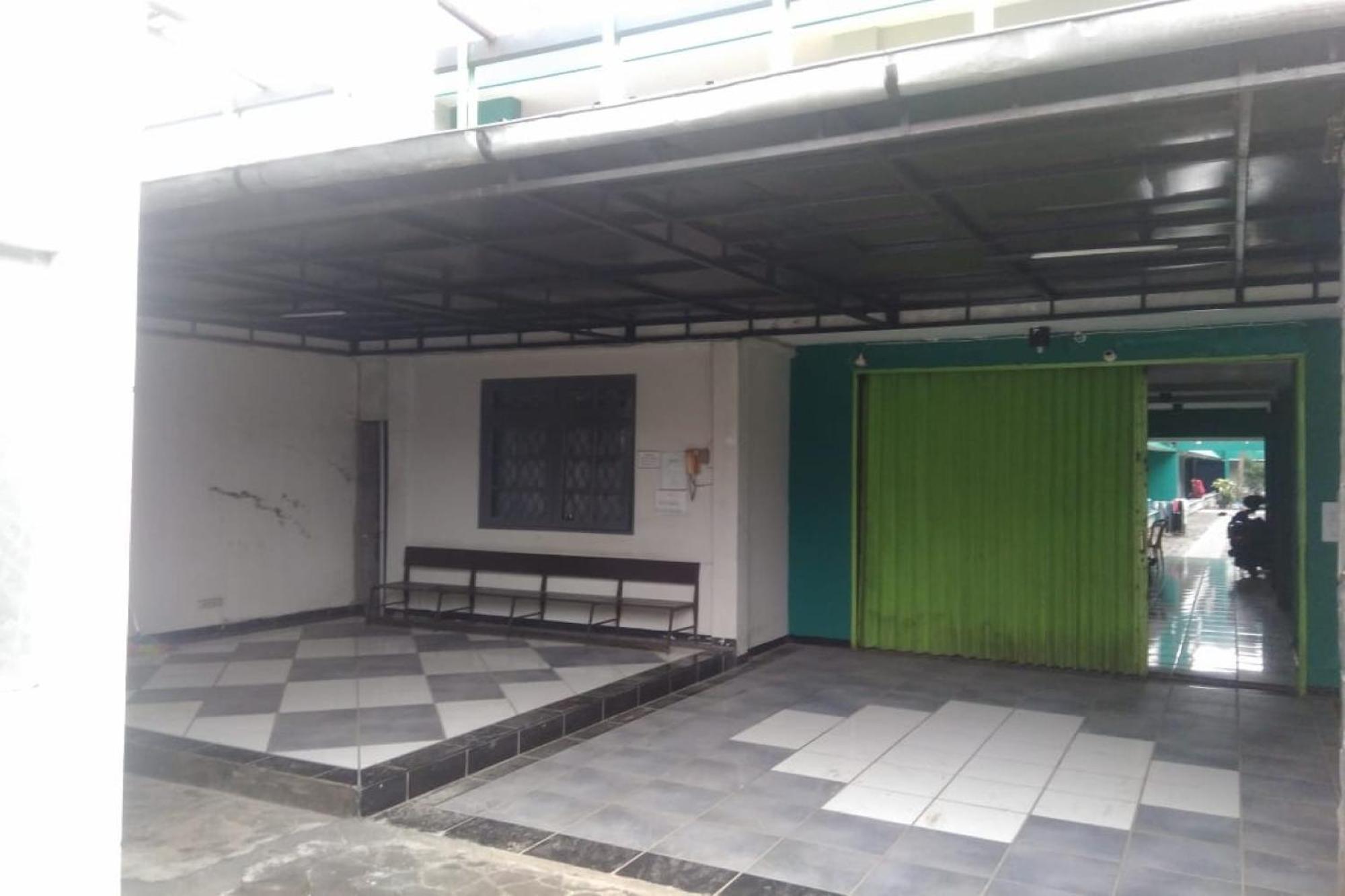 Oyo 90766 Gardenia Boarding House Hotel Purwokerto Eksteriør billede
