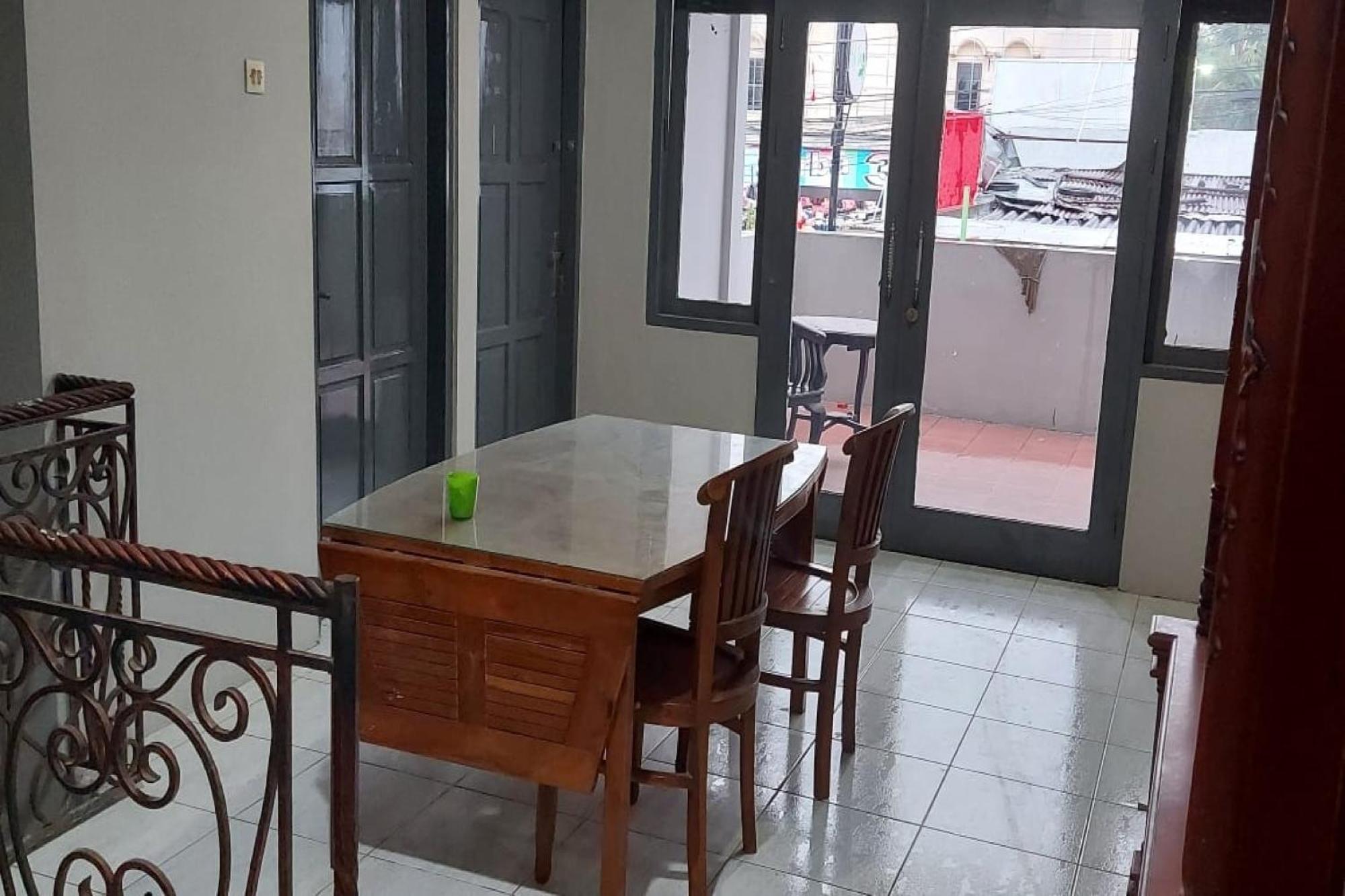 Oyo 90766 Gardenia Boarding House Hotel Purwokerto Eksteriør billede
